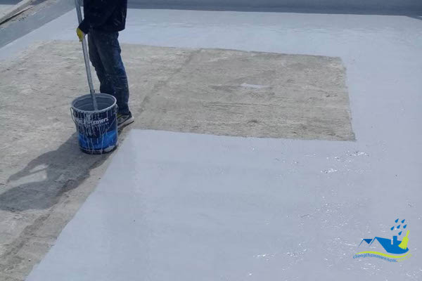 chống thấm sân thượng bị nứt bằng sơn Polyurethane