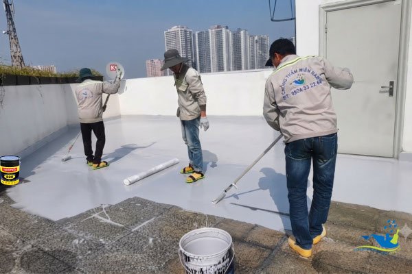 Chống thấm sân thượng đã lát gạch bằng Neomax 820 và lưới gia cường
