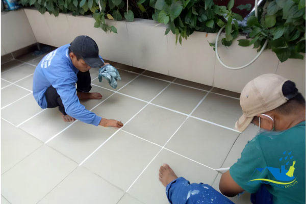 trám ron gạch sân thượng