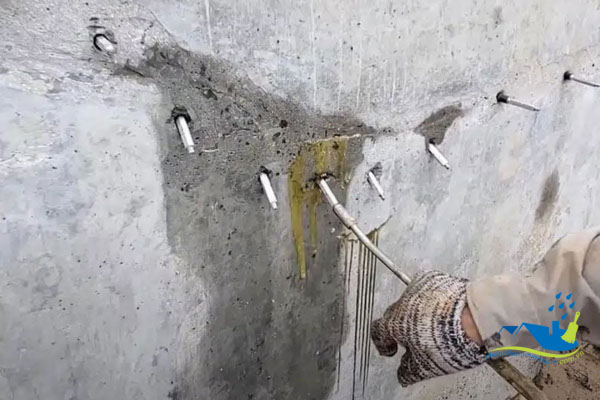 bơm keo chống thấm ngược