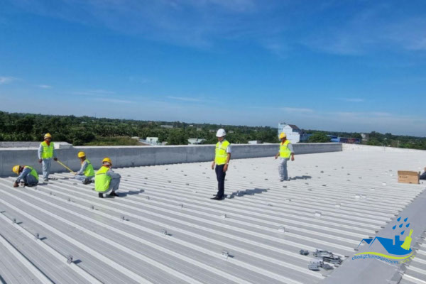 Thi công chống dột mái tôn nhà xưởng