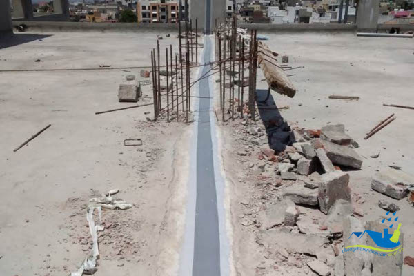 chống thấm khe co giãn mái nhà